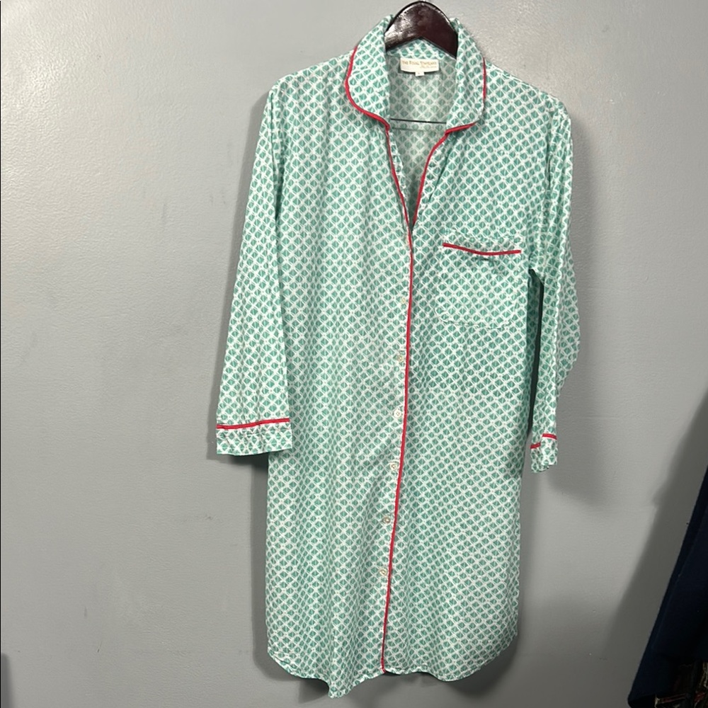 The Royal Standard Green Patterned Nightshirt with Red Trim Size L Cotton